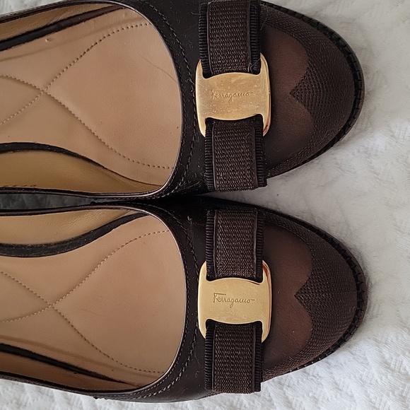 Ferragamo women's shoes - Picture 1 of 6